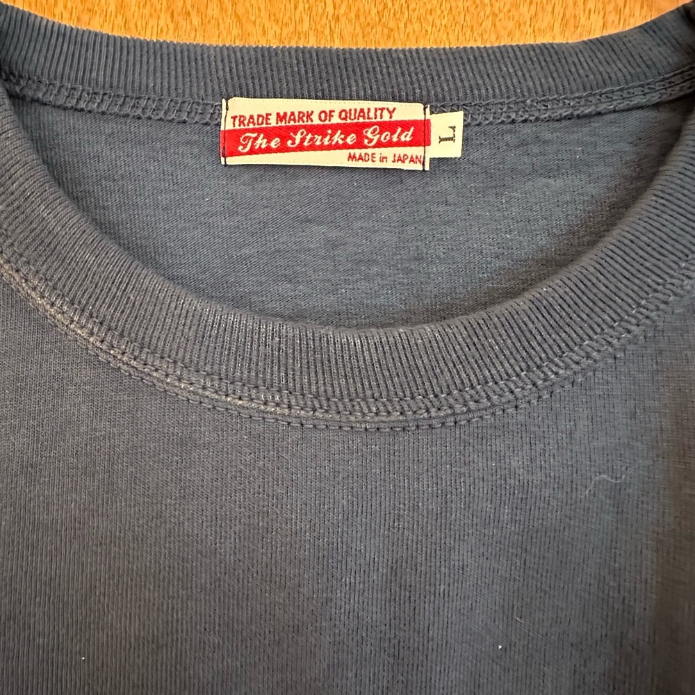 The Strike Gold Blank Loop-wheeled Navy T-Shirt
